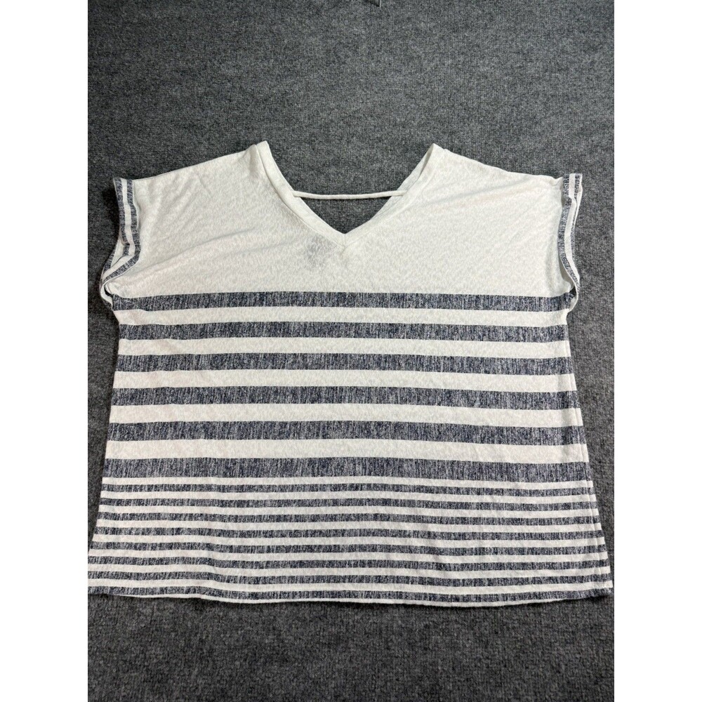 Bobeau Women’s 1X Striped V‑Neck Short Sleeve Top Rayon Blend Casual Tee